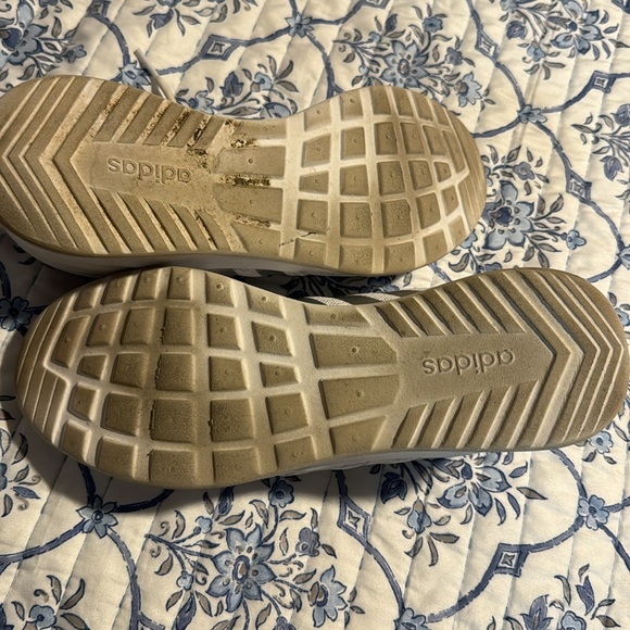 Cloud foam adidas sneakers - Picture 5 of 5